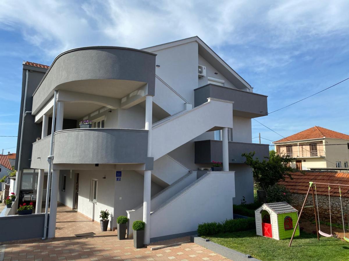 Apartments Nada Sukošan Exterior foto